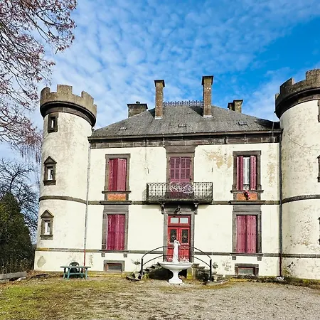 Le Chateau Bed & Breakfast