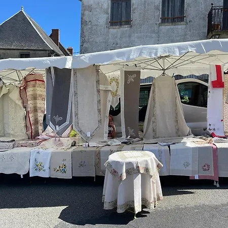 Le Chateau Bed & Breakfast