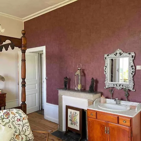 Nocleg ze śniadaniem Le Chateau 3*