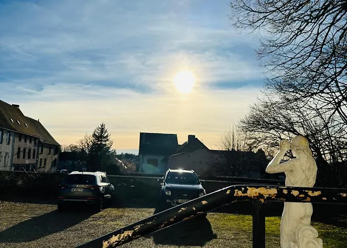 Alojamento de Acomodação e Pequeno-almoço Le Château Giat